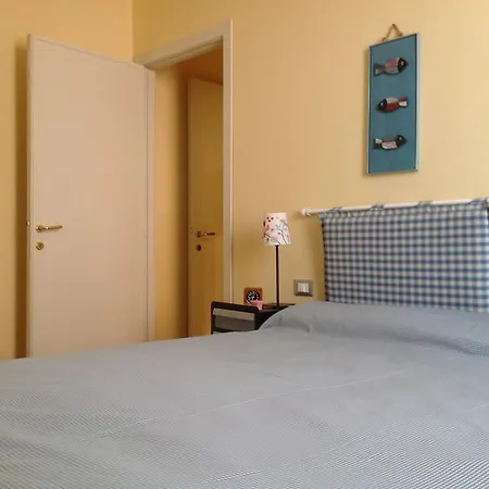 Apartment Bocca Di Magra 1